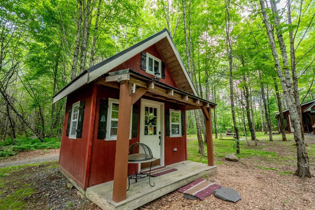 5 Dusty Lane Brownville ME 04414