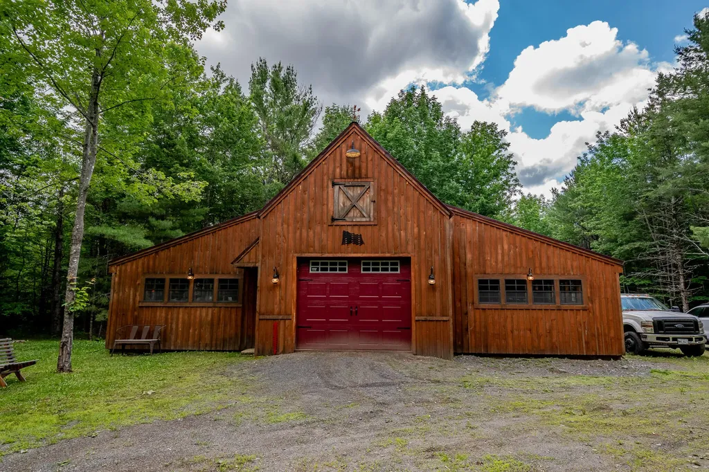 5 Dusty Lane Brownville ME 04414