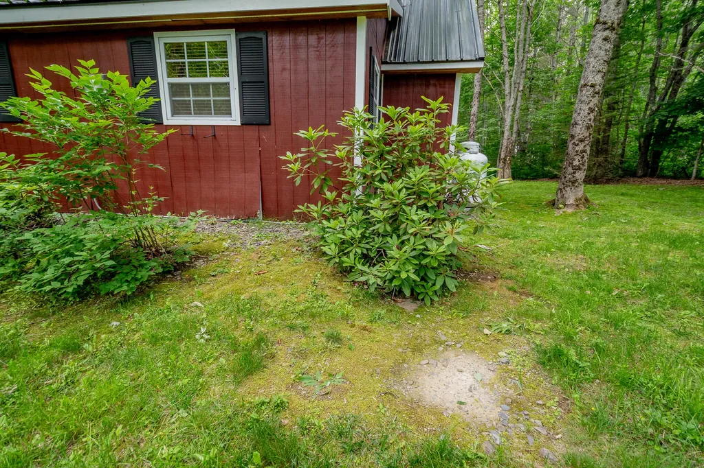 5 Dusty Lane Brownville ME 04414