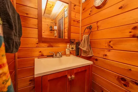5 Dusty Lane Brownville ME 04414