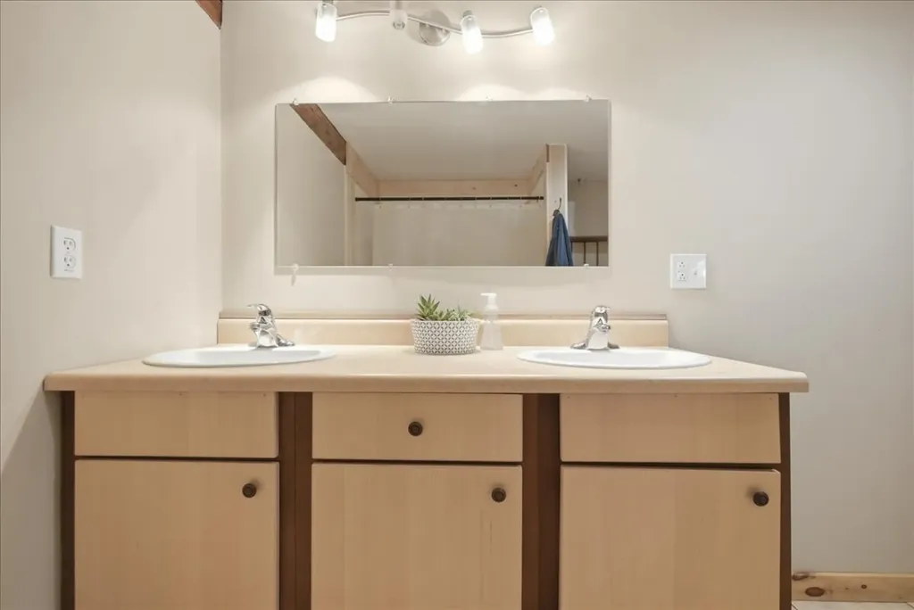 37 Beechwood Drive Winthrop ME 04364