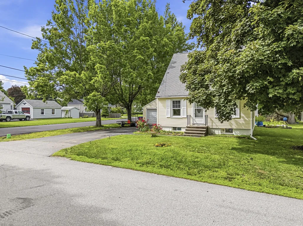 35 Union Street Westbrook ME 04092