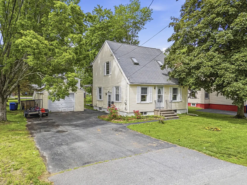 35 Union Street Westbrook ME 04092