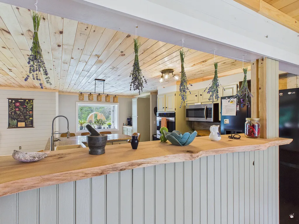 173 Tibbetts Road Exeter ME 04435