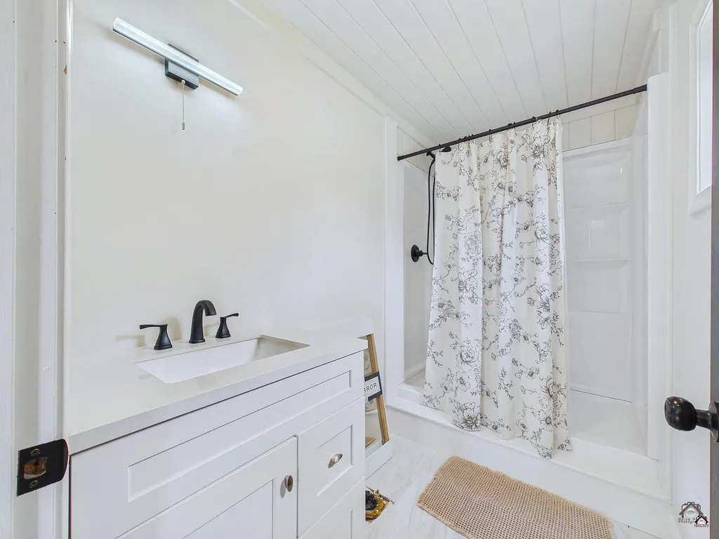 173 Tibbetts Road Exeter ME 04435
