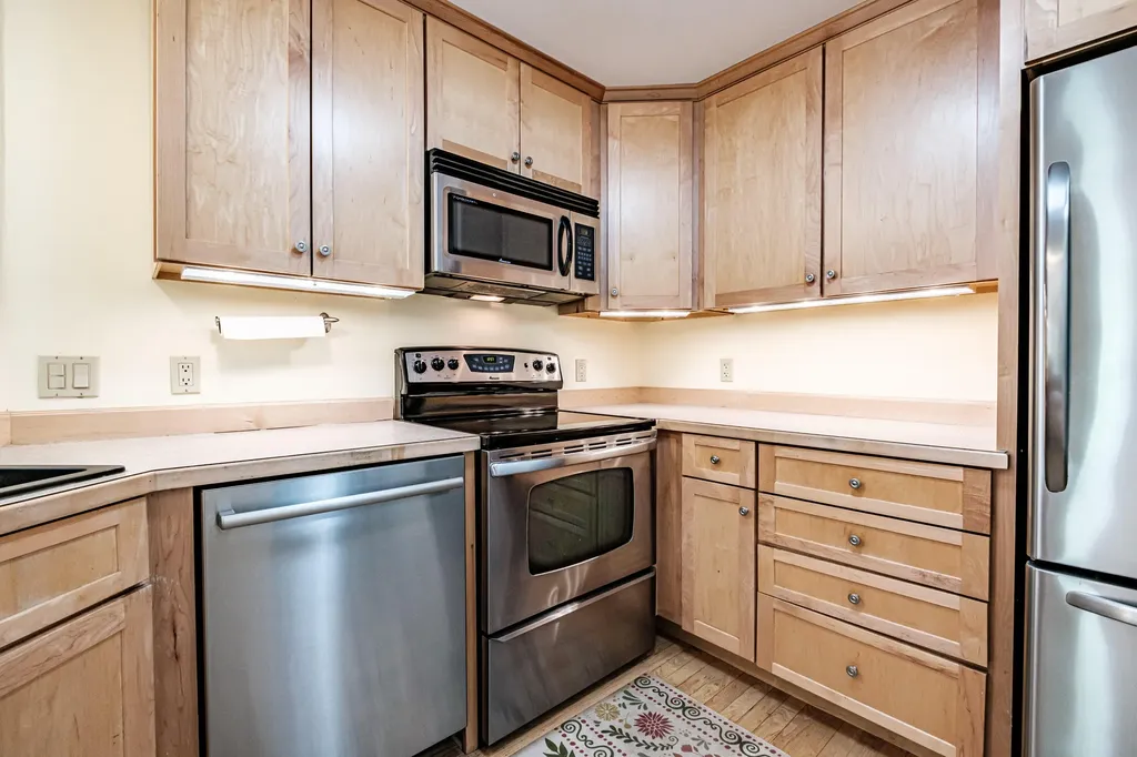 232 Bluff Road Yarmouth ME 04096
