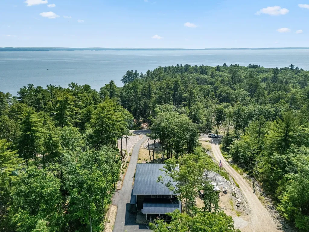 Sebago ME, 676 Sebago Road