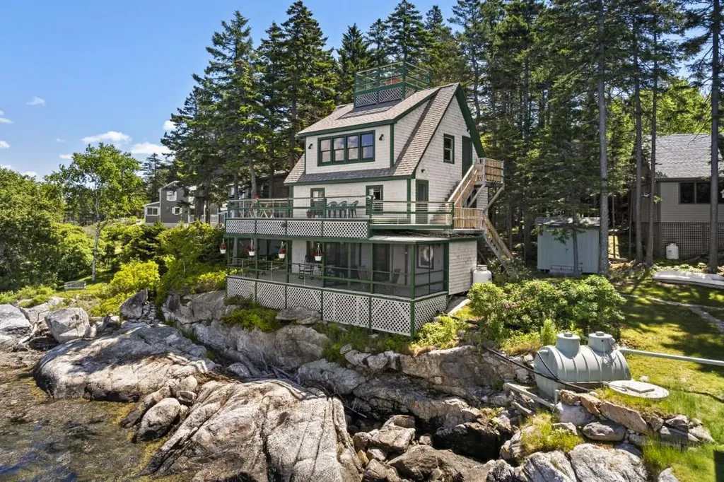 236 Dogfish Head Road Southport ME 04576