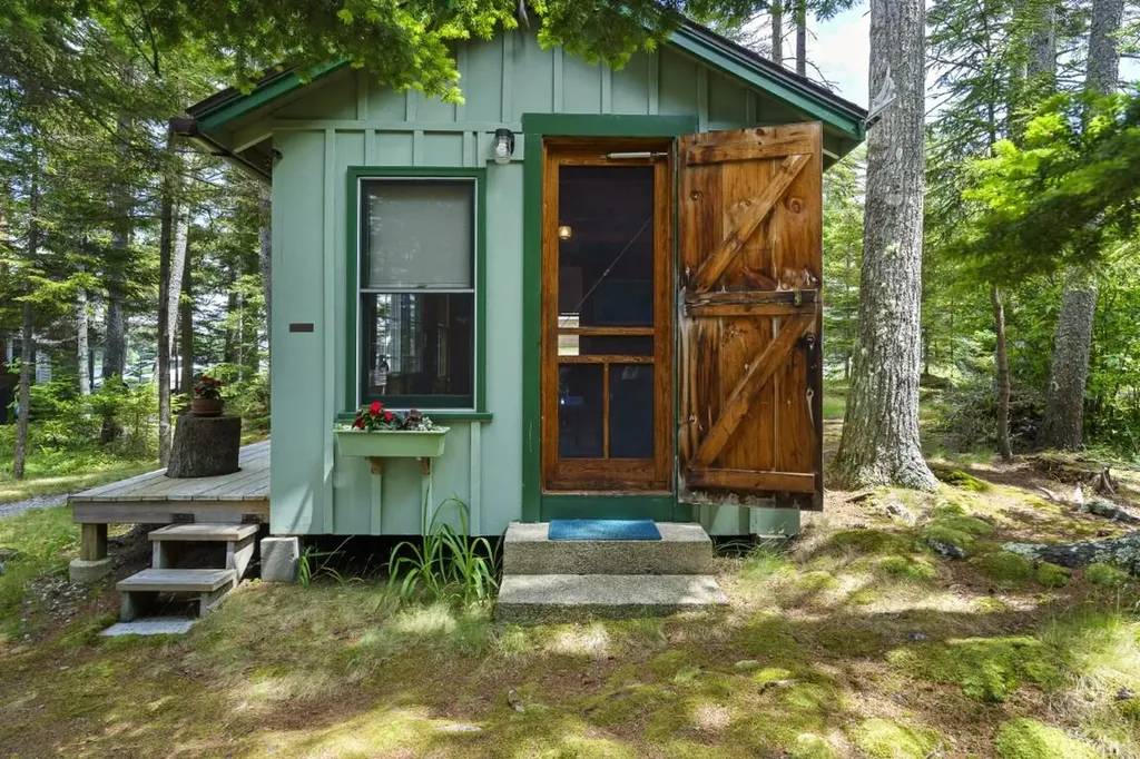 236 Dogfish Head Road Southport ME 04576
