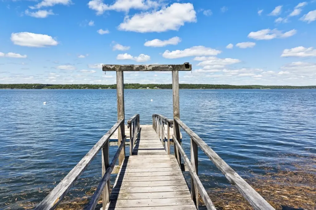 236 Dogfish Head Road Southport ME 04576
