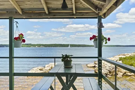 236 Dogfish Head Road Southport ME 04576