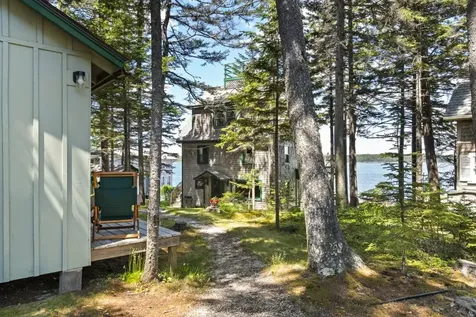 236 Dogfish Head Road Southport ME 04576