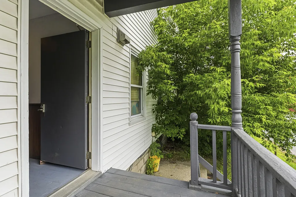 20 Summer Street Lewiston ME 04240