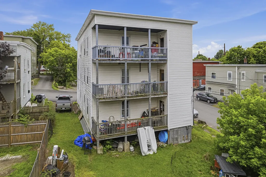 20 Summer Street Lewiston ME 04240