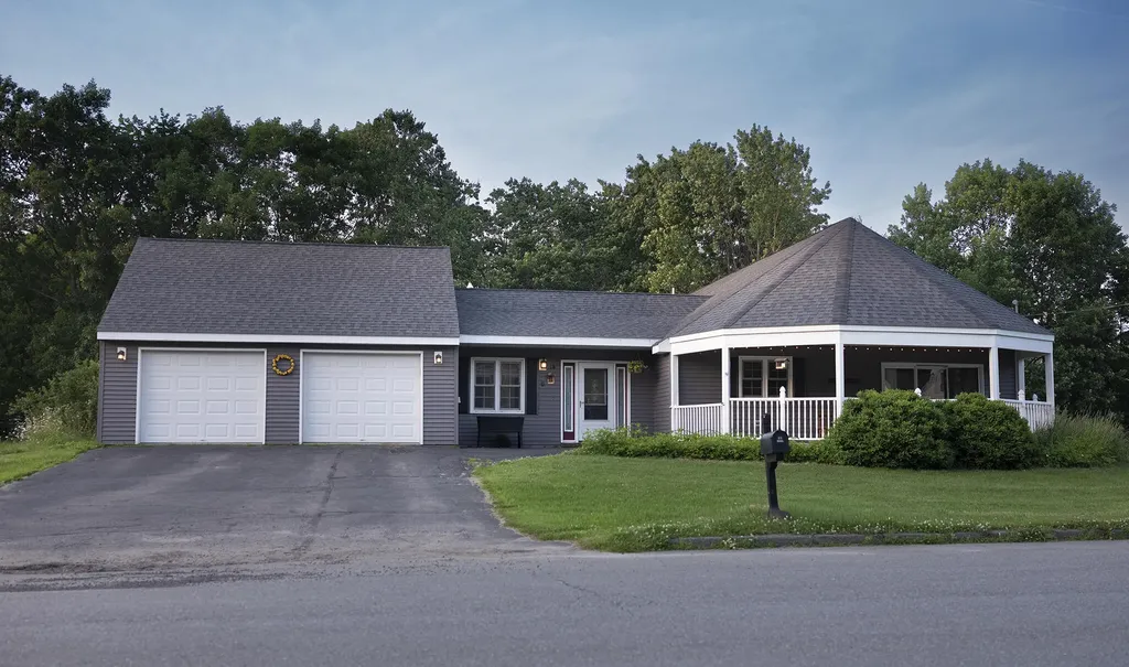 14 Court Street Winslow ME 04901