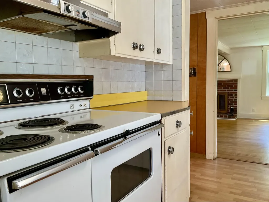 18 Valley Road Bath ME 04530