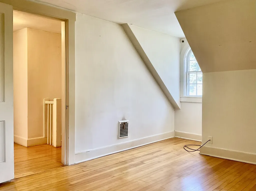 18 Valley Road Bath ME 04530