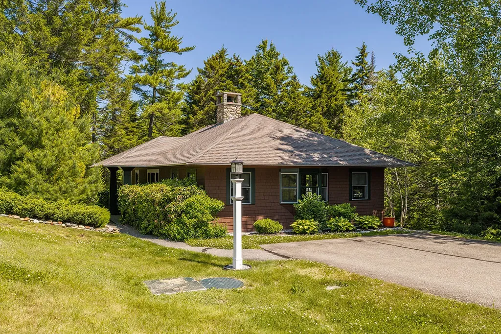 35 Osprey Circle Lincolnville ME 04849