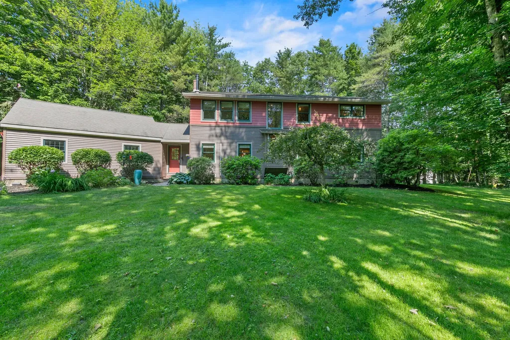 60 Ledgewood Drive Yarmouth ME 04096