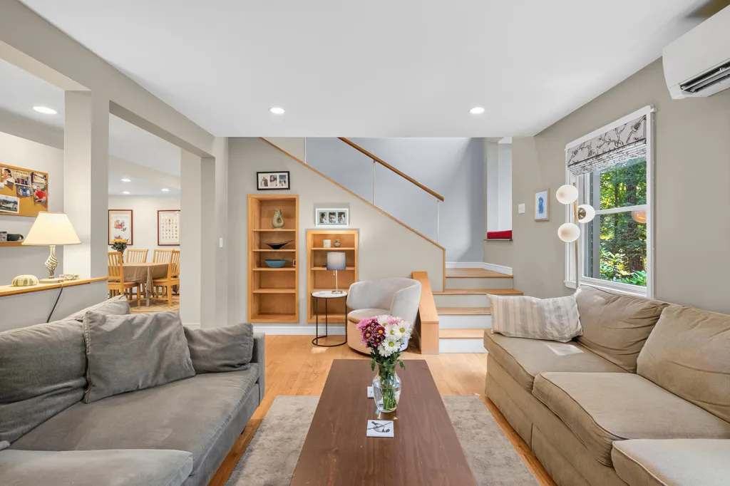 60 Ledgewood Drive Yarmouth ME 04096