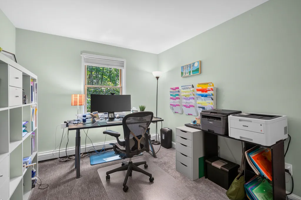 60 Ledgewood Drive Yarmouth ME 04096