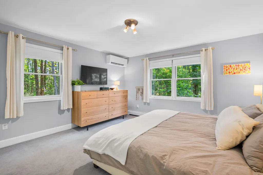 60 Ledgewood Drive Yarmouth ME 04096