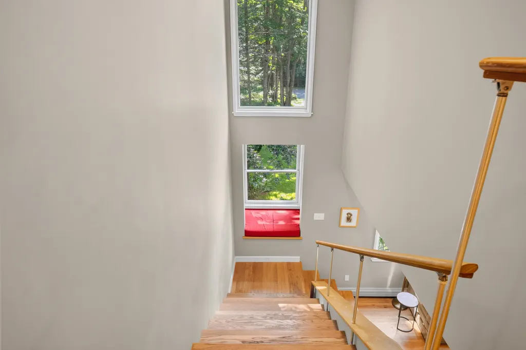 60 Ledgewood Drive Yarmouth ME 04096
