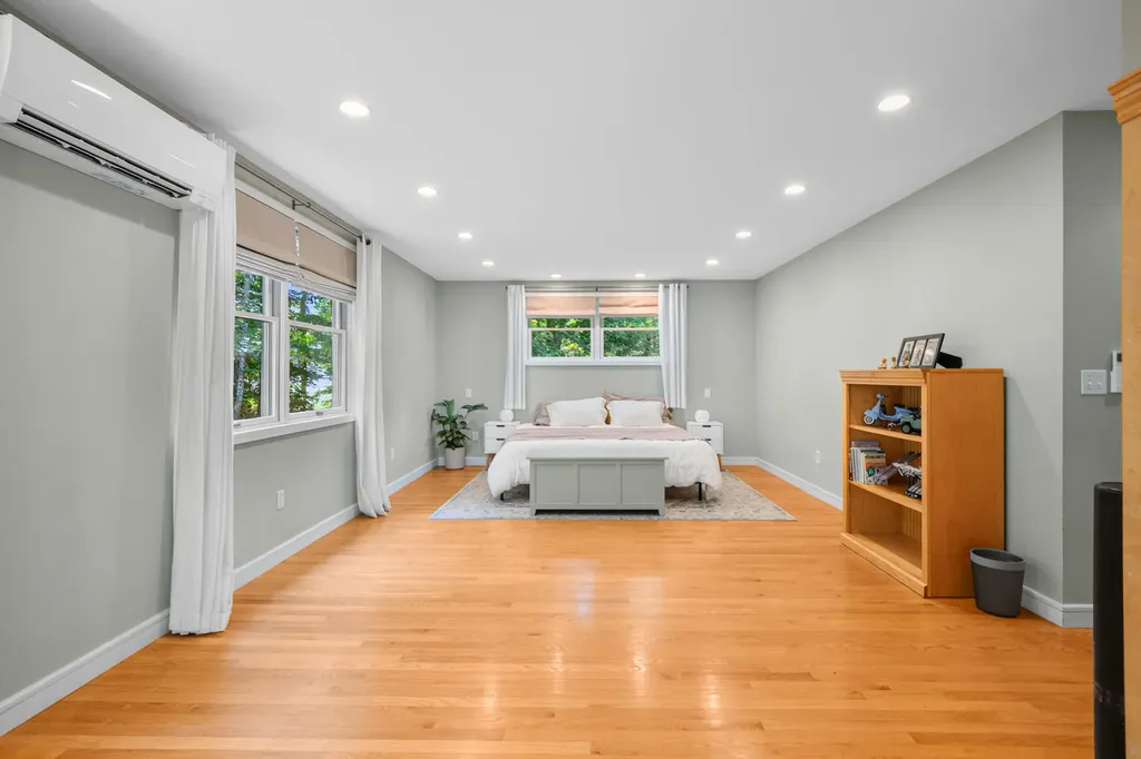 60 Ledgewood Drive Yarmouth ME 04096