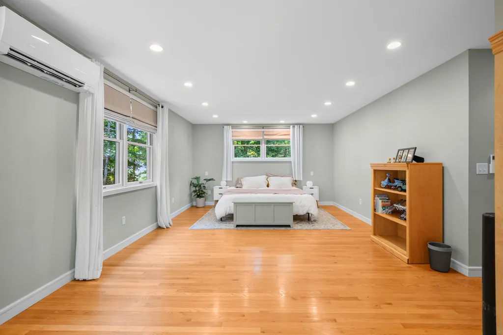 60 Ledgewood Drive Yarmouth ME 04096