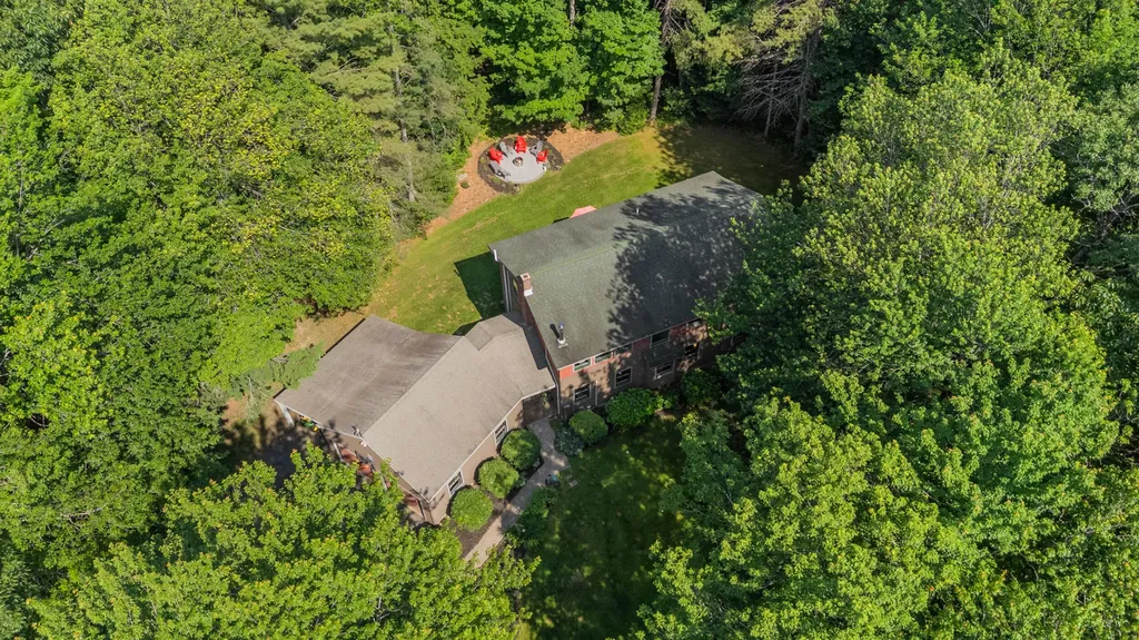 60 Ledgewood Drive Yarmouth ME 04096