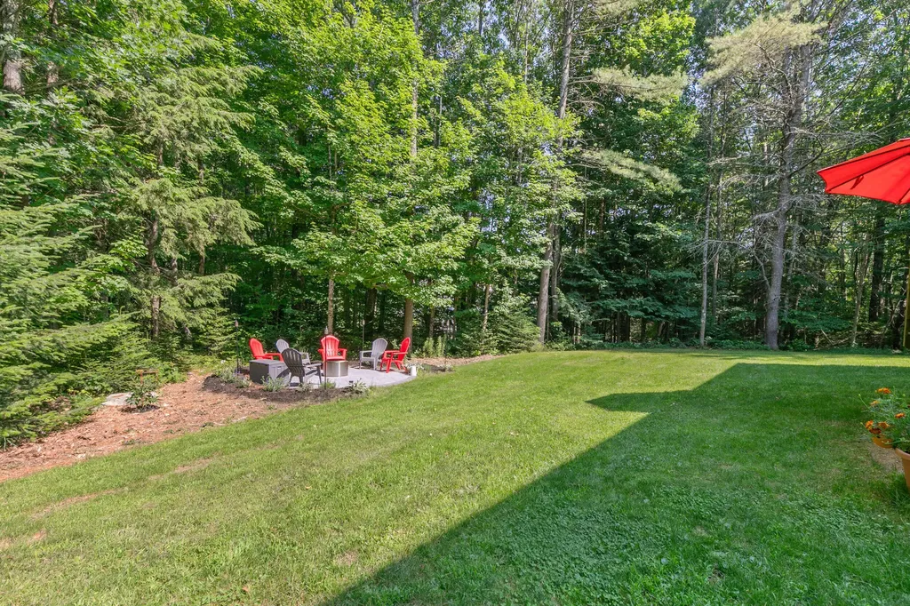 60 Ledgewood Drive Yarmouth ME 04096