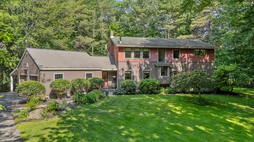 60 Ledgewood Drive Yarmouth ME 04096
