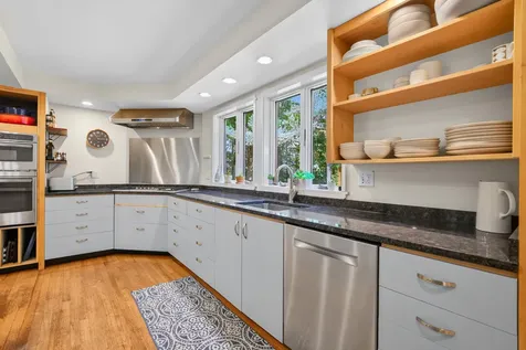 60 Ledgewood Drive Yarmouth ME 04096