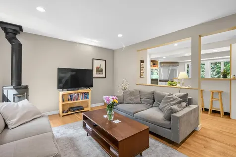 60 Ledgewood Drive Yarmouth ME 04096