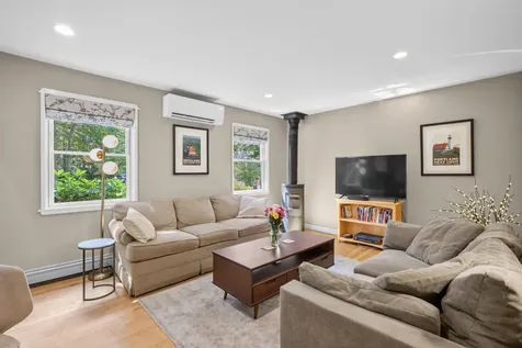 60 Ledgewood Drive Yarmouth ME 04096