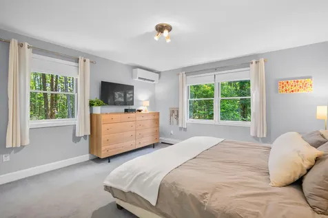 60 Ledgewood Drive Yarmouth ME 04096