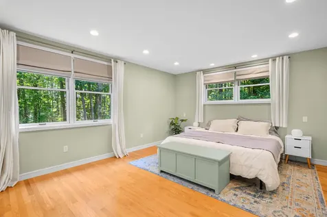 60 Ledgewood Drive Yarmouth ME 04096