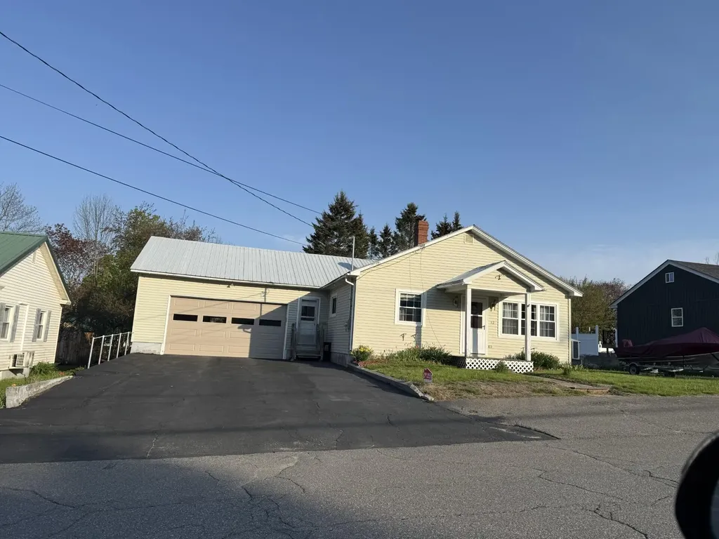 52 Birch Street East Millinocket ME 04430