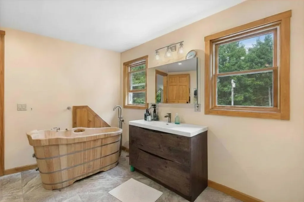 60 Marble Point Road Mount Vernon ME 04352
