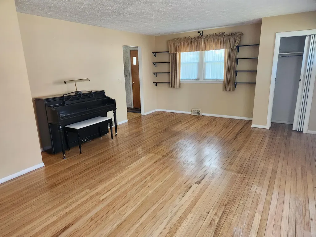 21 Baldwin Street Livermore Falls ME 04254