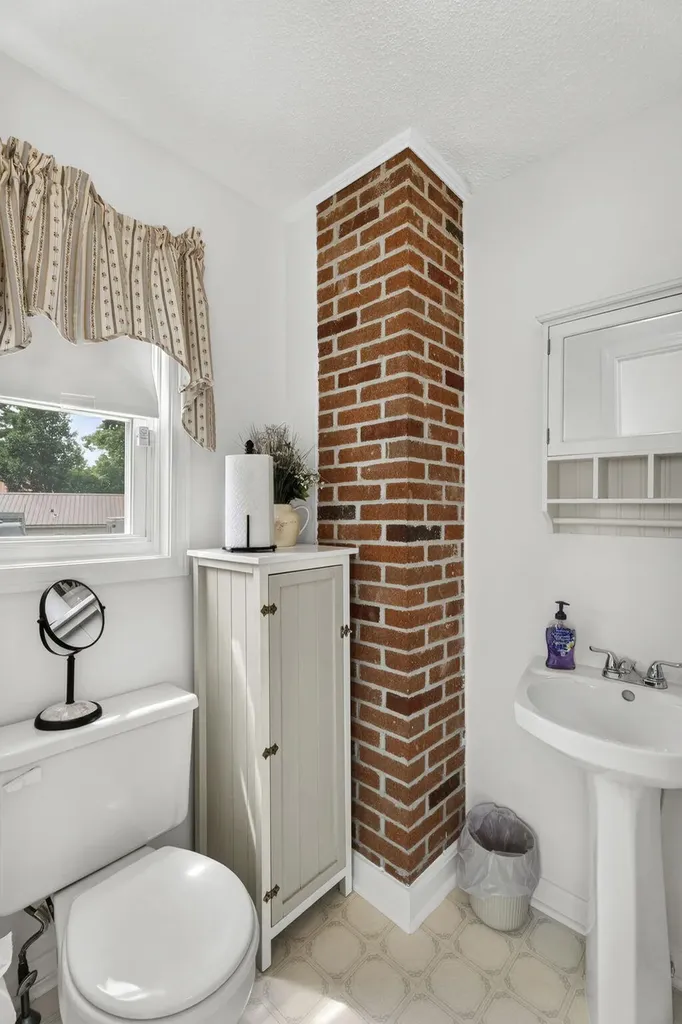 109 Luckys Landing Road Glenburn ME 04401