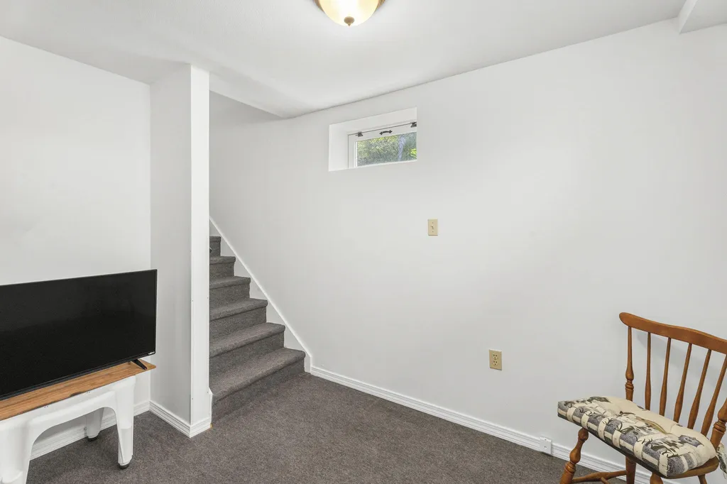 109 Luckys Landing Road Glenburn ME 04401