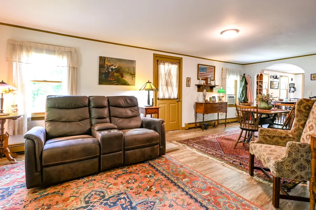 852 Pequawket Trail Baldwin ME 04091