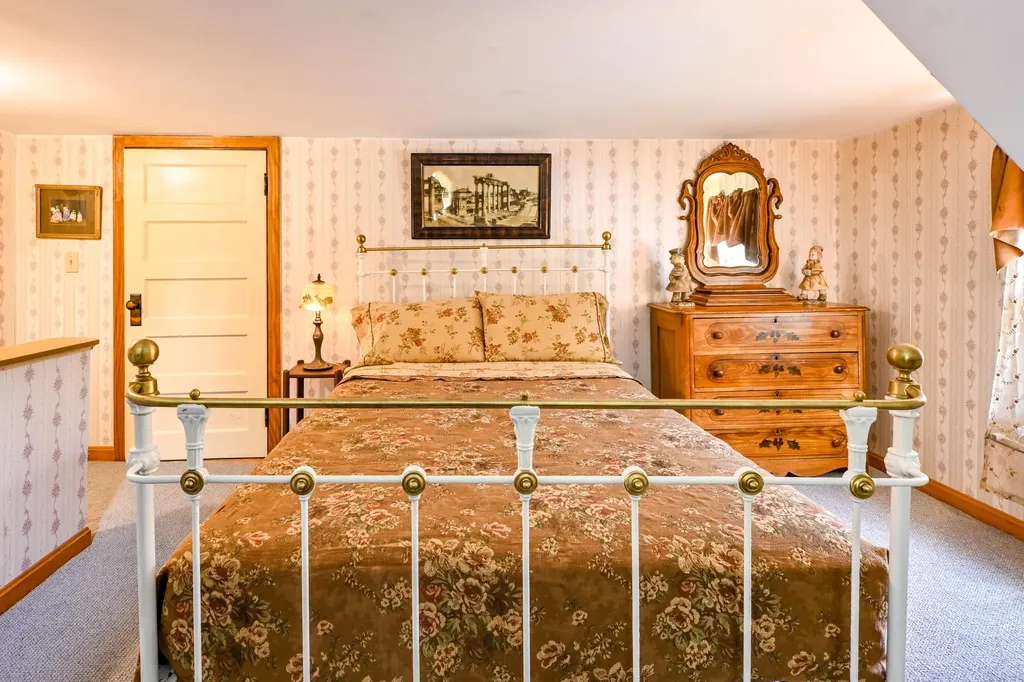 852 Pequawket Trail Baldwin ME 04091