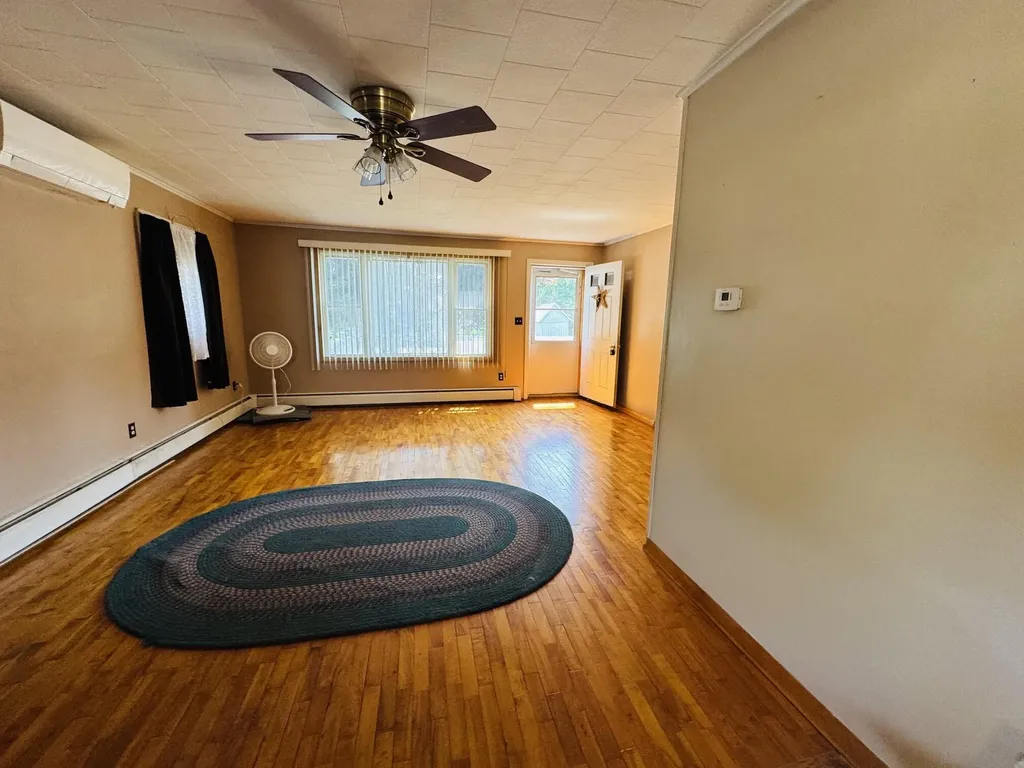18 Western Avenue East Millinocket ME 04430