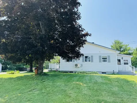 18 Western Avenue East Millinocket ME 04430