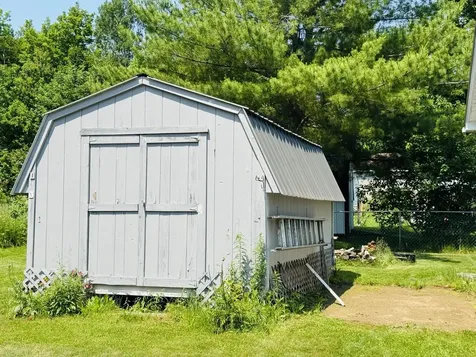18 Western Avenue East Millinocket ME 04430
