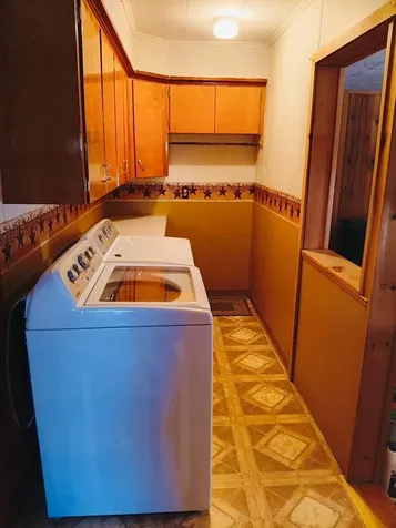18 Western Avenue East Millinocket ME 04430