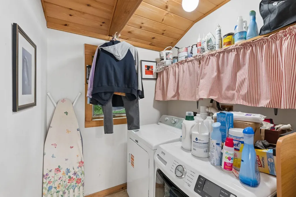 62 Axtell Drive Oakland ME 04963