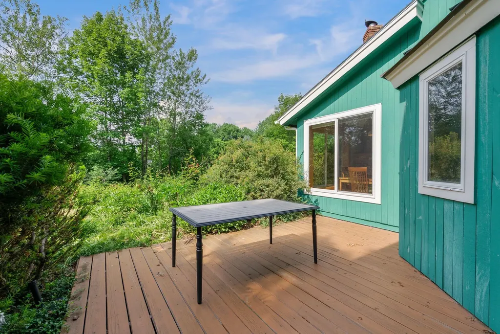 62 Axtell Drive Oakland ME 04963